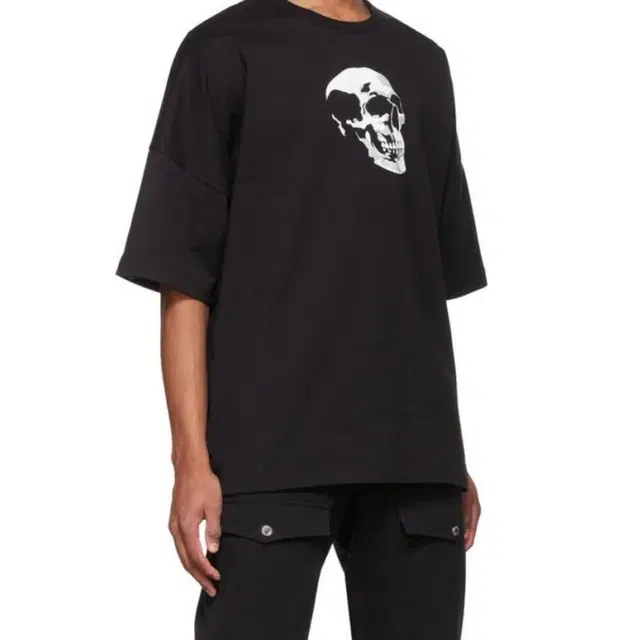 Alexander McQueen SS23 T