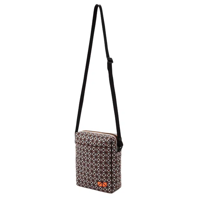 ISSEY MIYAKE Kuro 4