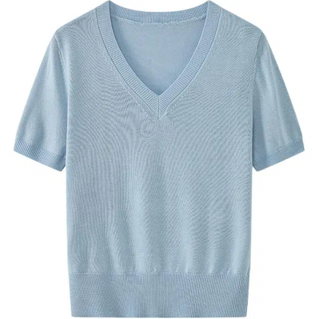 Quhan V-Neck T-Shirt