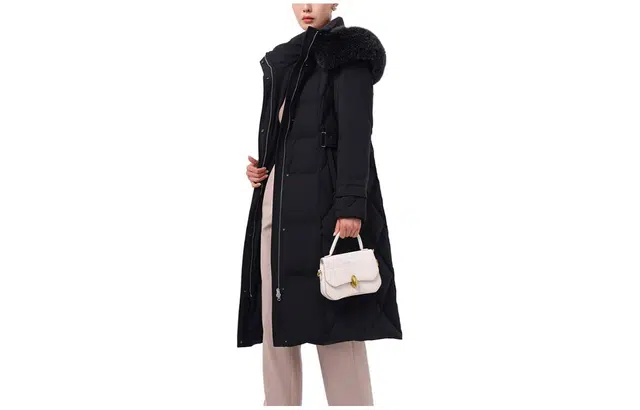 坦博尔 纯色长款过膝连帽大毛领羽绒服 女款