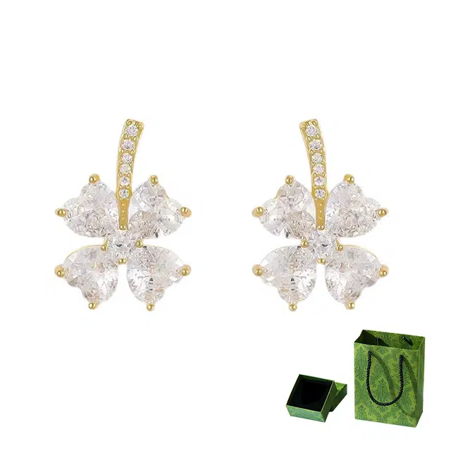 澜耀 幸运四叶草花朵耳饰 新中式小众设计创意百搭 休闲小清新 铜 耳钉 女款