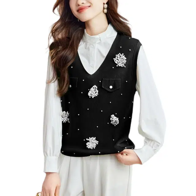 曲韩 时尚重工镶钻钉珠马甲针织衫 女款