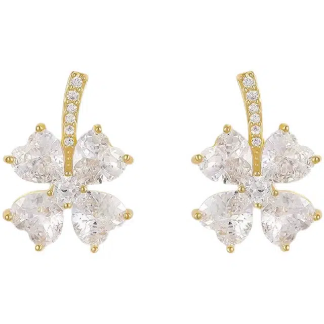 澜耀 幸运四叶草花朵耳饰 新中式小众设计创意百搭 休闲小清新 铜 耳钉 女款