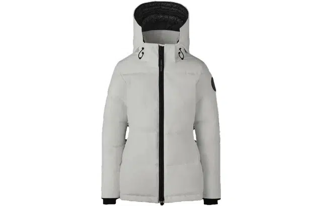Canada Goose SS23 Chelsea Parka Label