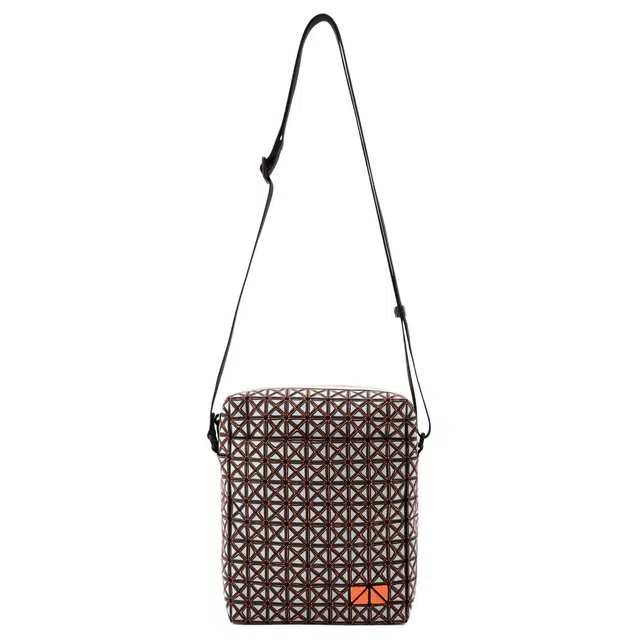 ISSEY MIYAKE Kuro 4
