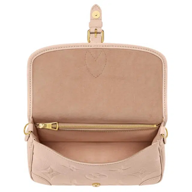 LOUIS VUITTON Diane