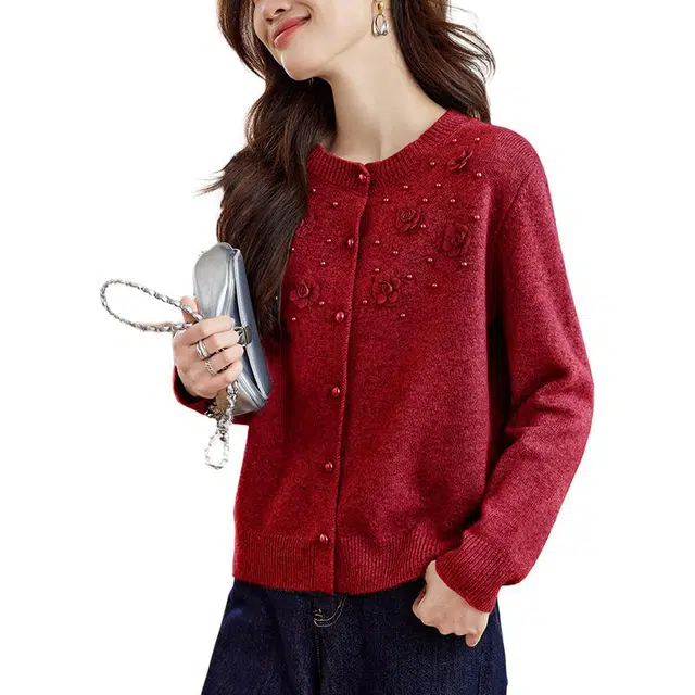 曲韩 圆领钉珠花朵舒适针织衫 女款