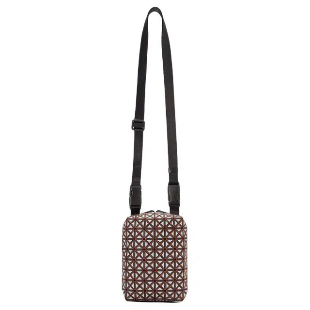 ISSEY MIYAKE Kuro 4