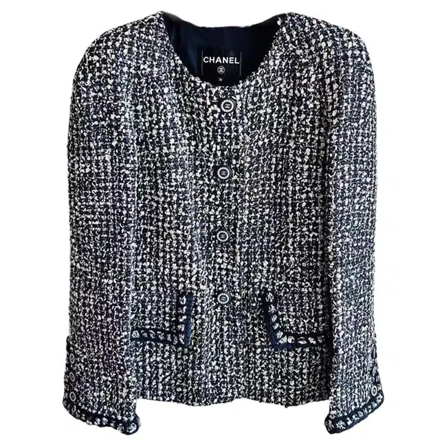 CHANEL 19P
