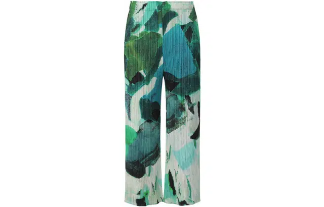 PLEATS PLEASE ISSEY MIYAKE SS22