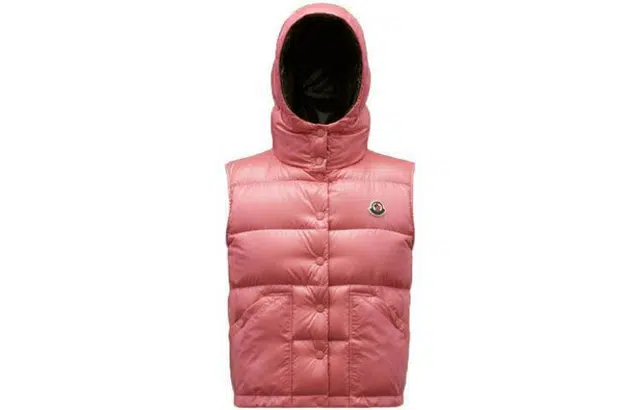 Moncler FW22 Logo