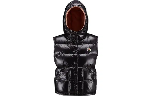 Moncler FW22 Aval Logo
