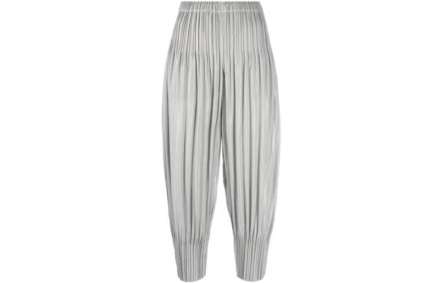 PLEATS PLEASE ISSEY MIYAKE