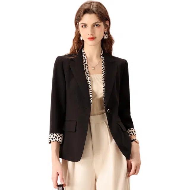 粉红玛琍 时尚撞色印花假两件拼接一粒扣西装 女款 黑色