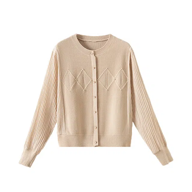 曲韩 复古菱格钉珠上衣超好看百搭显瘦圆领长袖春季针织衫 女款 杏色