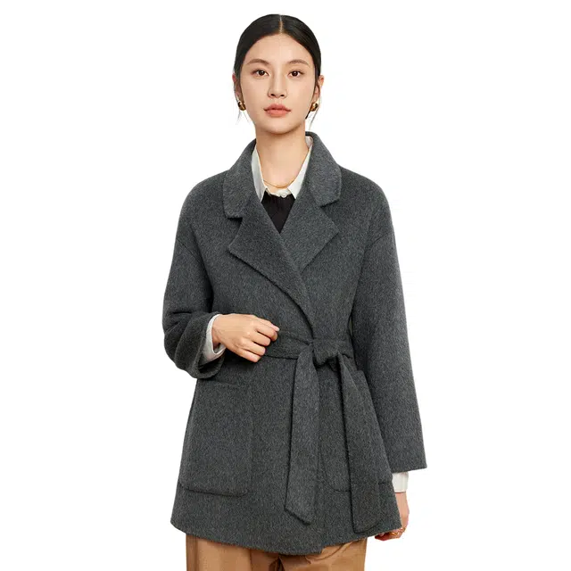 富铤 舒适御寒保暖纯色简约高级感长袖大衣 女款