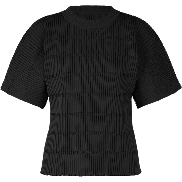 PLEATS PLEASE ISSEY MIYAKE