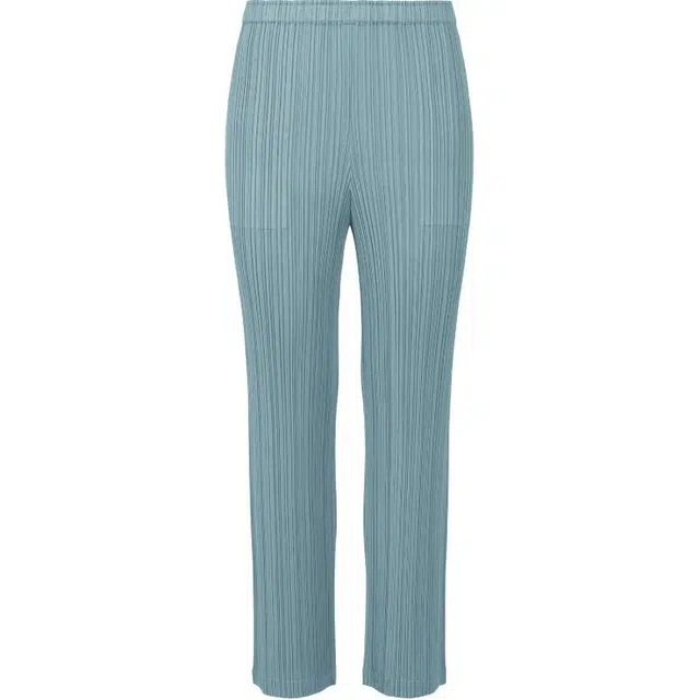 PLEATS PLEASE ISSEY MIYAKE