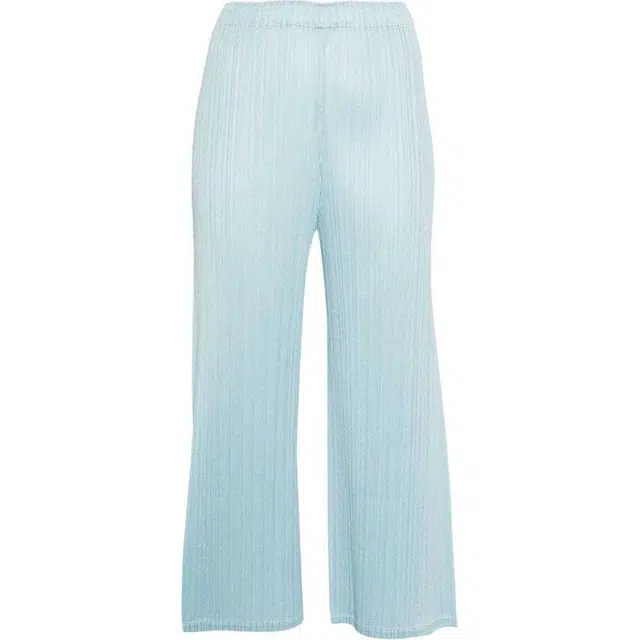 PLEATS PLEASE ISSEY MIYAKE