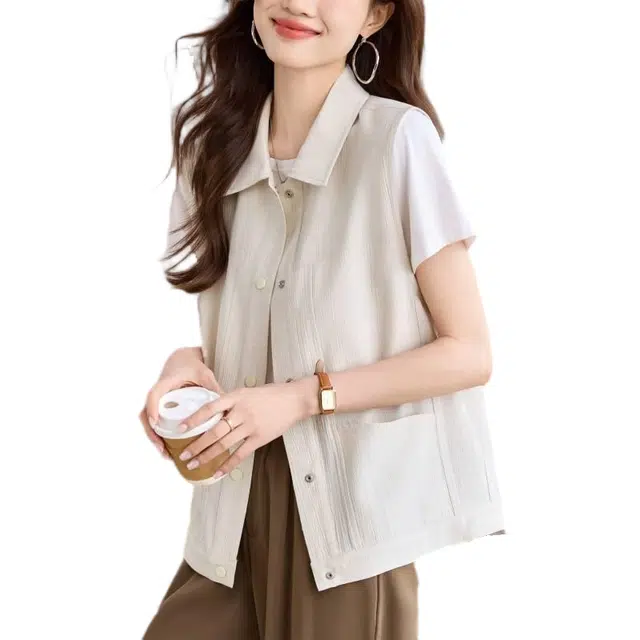 曲韩 翻领口袋无袖马甲上衣小香风时尚坎肩春秋截短外套 女款