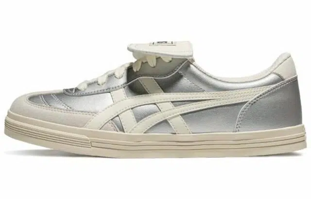 Asics Aaron