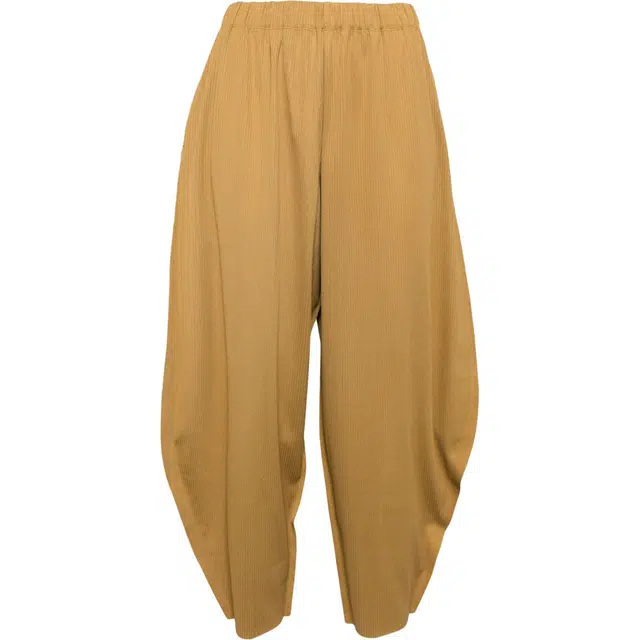 PLEATS PLEASE ISSEY MIYAKE