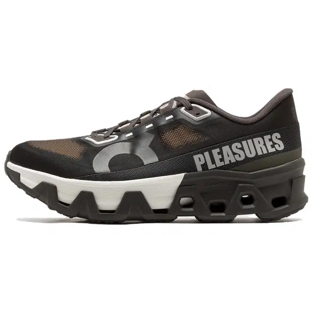 PLEASURES x On Cloudmonster Hyper TL