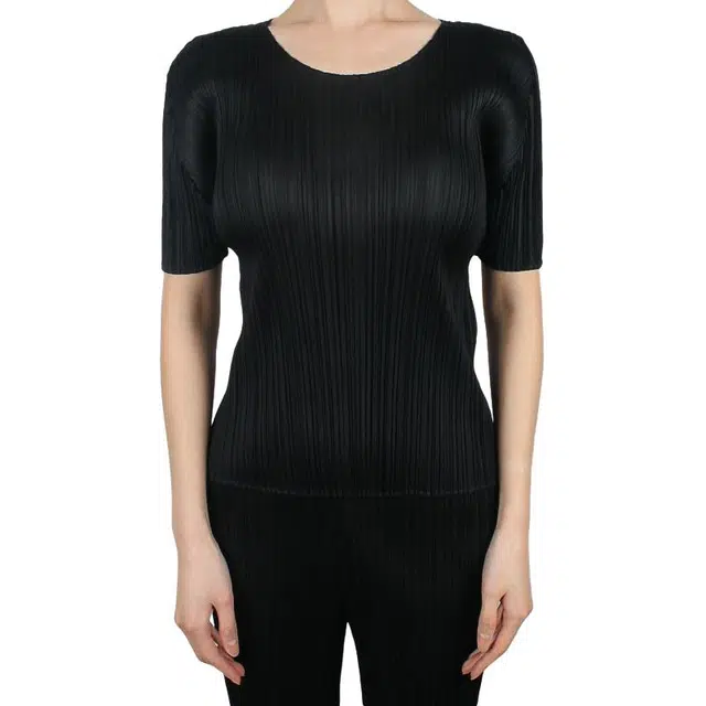 PLEATS PLEASE ISSEY MIYAKE T