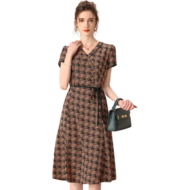 粉红玛琍 满印薄款高腰舒适短袖连衣裙 女款 绿底花