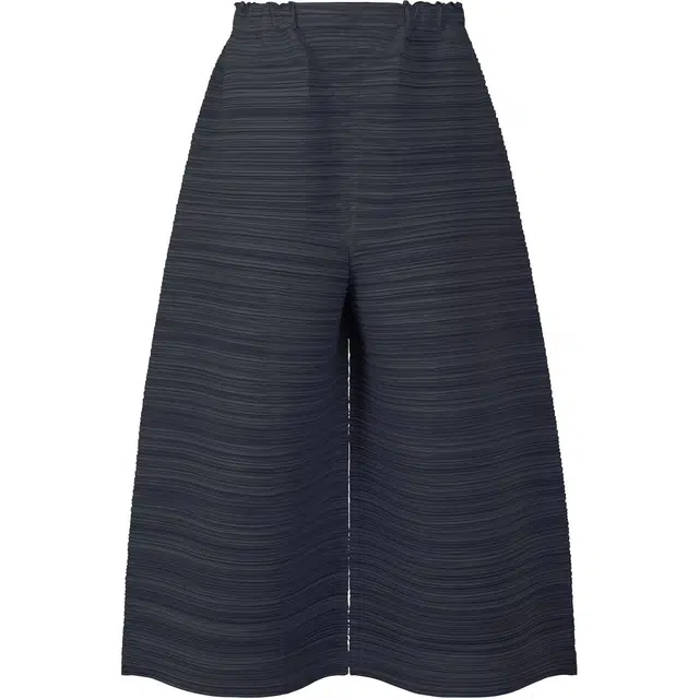 PLEATS PLEASE ISSEY MIYAKE