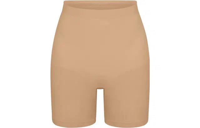 SKIMS SEAMLESS SCULPT MID THIGH SHORT CLAY