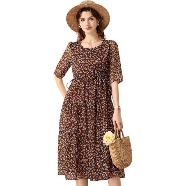 粉红玛琍 碎花五分袖收腰短袖连衣裙 女款 咖色