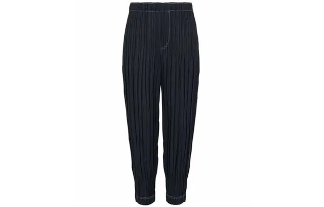 PLEATS PLEASE ISSEY MIYAKE