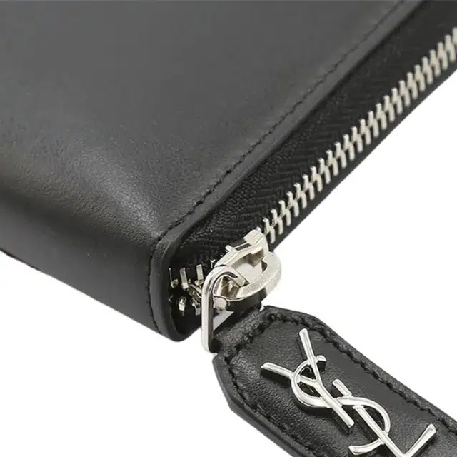 SAINT LAURENT Rive Gauche Fit House