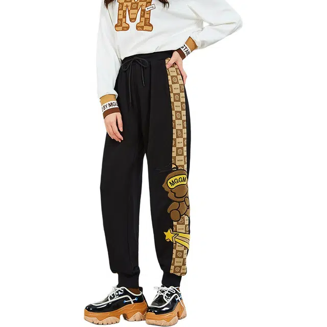 木果果木 春,秋 商场同款秋季卡通贴布时尚减龄束脚休闲裤 宽松 女款 黑色