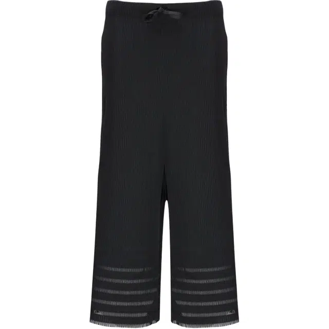 PLEATS PLEASE ISSEY MIYAKE