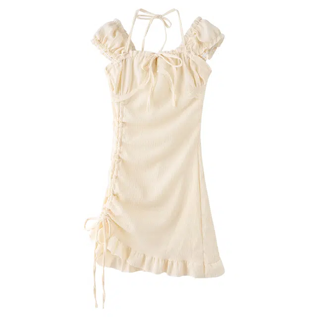 花栗鼠小姐 茶歇纯欲性感辣妹风一字领小众设计感挂脖抽绳褶皱收腰荷叶边 含内衬短袖连衣裙 女款 杏色