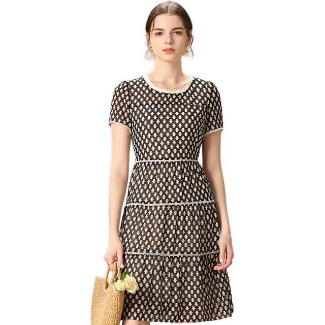 粉红玛琍 圆领满印时尚短袖连衣裙 女款 黑杏色