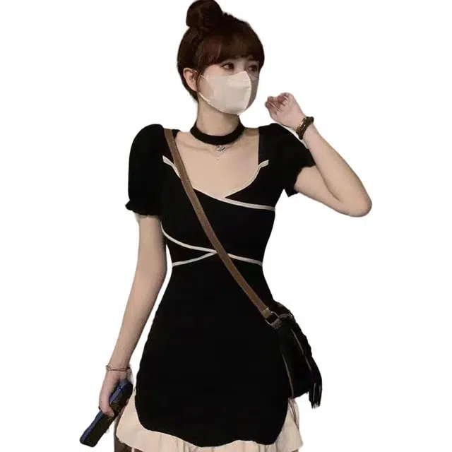 哒头下雨不愁 法式高级感撞色绑带夏纯欲辣妹风收腰显瘦短袖连衣裙 女款