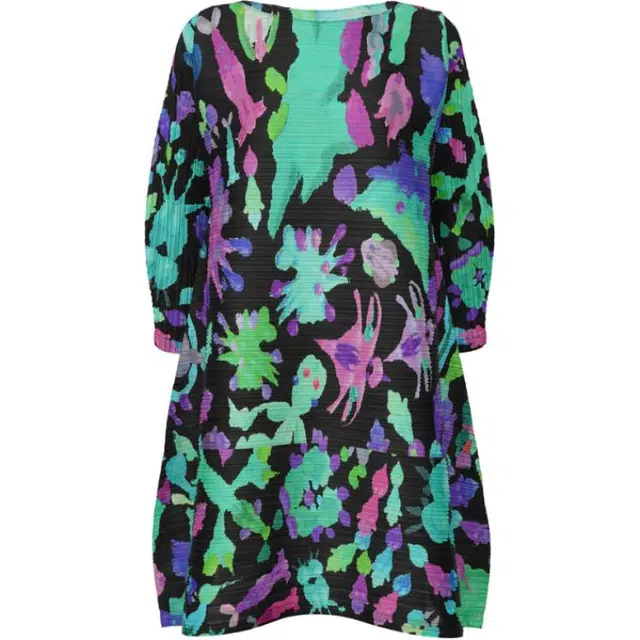 PLEATS PLEASE ISSEY MIYAKE