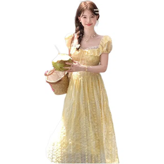 敲模女孩 韩系甜美风方领泡泡袖收腰大裙摆肌理感度假风公主裙短袖连衣裙 女款 柠檬黄