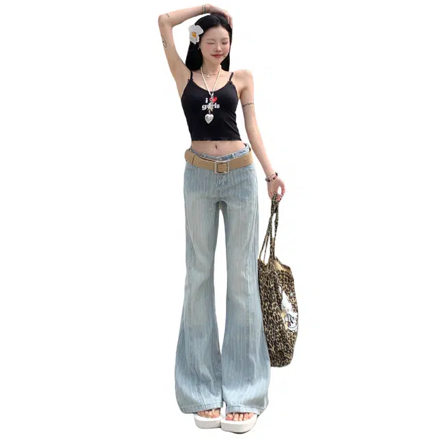 玫丝朵 复古翻盖口袋设计微弹喇叭裤牛仔裤 女款 浅蓝