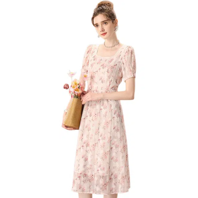 粉红玛琍 薄款休闲简约短袖连衣裙 收腰 女款 粉色