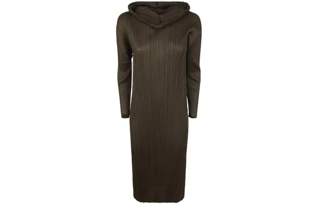 PLEATS PLEASE ISSEY MIYAKE