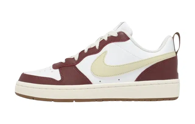 Nike Court Borough Low Red