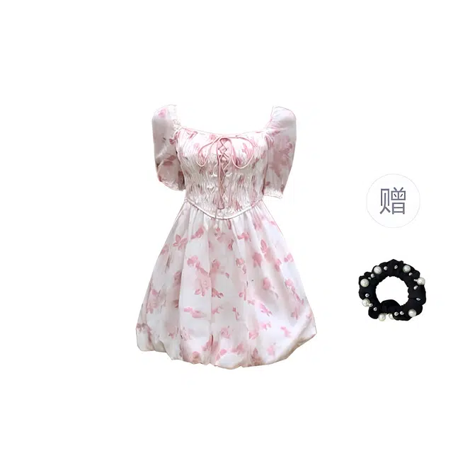 雾闪闪 法式纯欲温柔甜美风设计感修身收腰显瘦短款短袖连衣裙 女款