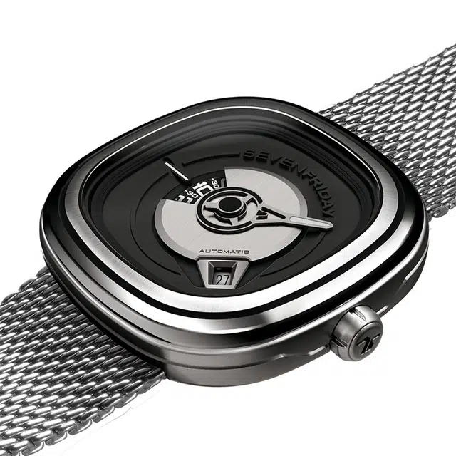 SEVENFRIDAY PE