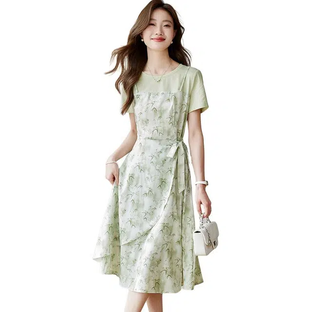 曲韩 简约碎花休闲短袖连衣裙 女款 绿色