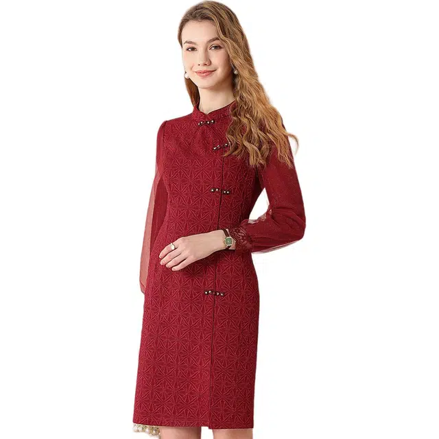 粉红玛琍 立领修身纯色长袖连衣裙 女款 枣红