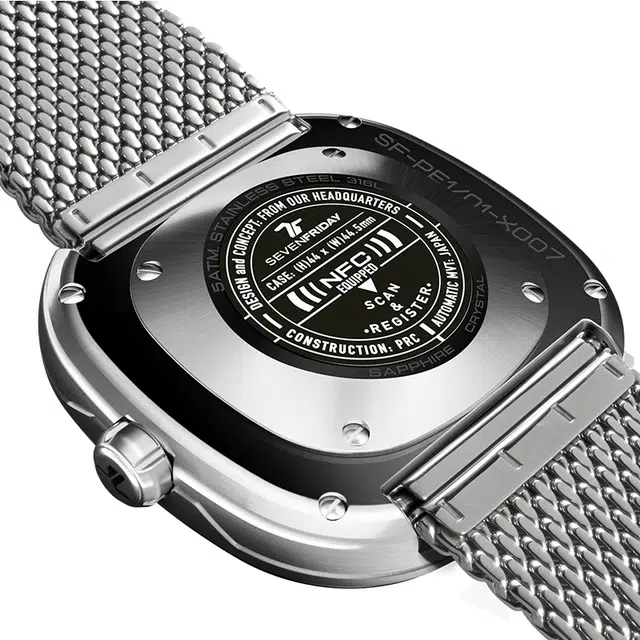 SEVENFRIDAY PE